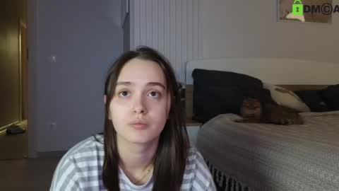 evi_woow online show from March 4, 2025, 11:43 pm
