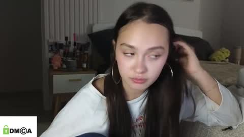 evi_woow online show from February 19, 2026, 9:00 pm