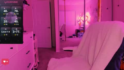 Evie Luna online show from October 2, 2025, 2:07 am