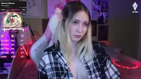 Evie online show from December 22, 2024, 1:01 am