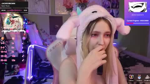 Evie online show from December 29, 2024, 6:45 am