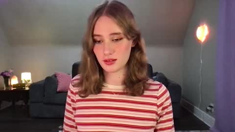 Snapshot of eviecam chatting on December 23, 2024, 3:29 am Evie3 online show from December 23, 2024, 3:29 am