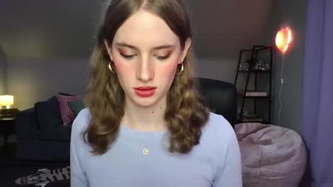 Snapshot of eviecam chatting on February 20, 2025, 11:32 pm Evie3 online show from February 20, 2025, 11:32 pm