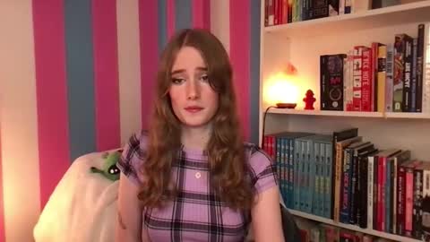 Snapshot of eviecam chatting on November 5, 2025, 9:59 pm Evie3 online show from November 5, 2025, 9:59 pm