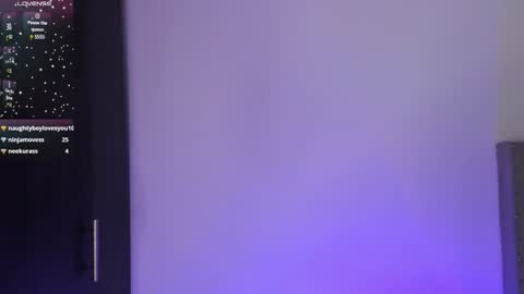 Ivi Alejandra  online show from December 17, 2024, 8:32 pm