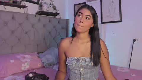 Ivi Alejandra  online show from September 26, 2025, 3:21 am