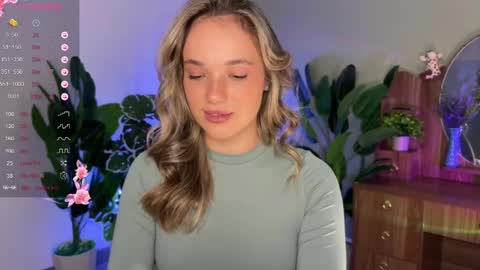 Snapshot of evielina chatting on May 3, 2026, 12:05 am evielina online show from May 3, 2026, 12:05 am