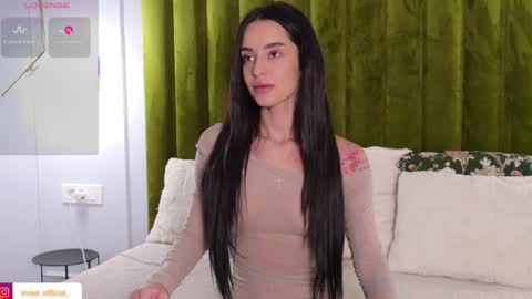 Evie online show from April 9, 2026, 10:59 pm