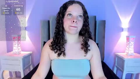 evierouse_ online show from June 8, 2026, 7:47 pm