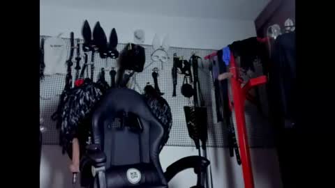 Snapshot of evil_sammy chatting on July 3, 2026, 6:14 pm Mistress Sammy online show from July 3, 2026, 6:14 pm