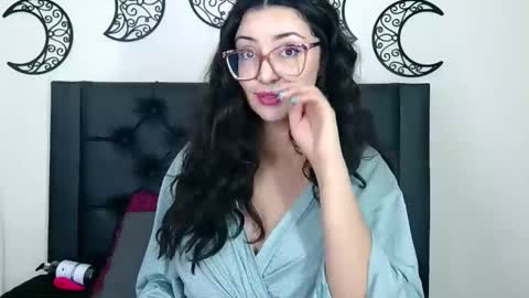 Snapshot of evoletmk chatting on January 5, 2026, 7:17 pm Evolet online show from January 5, 2026, 7:17 pm