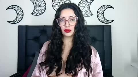 Snapshot of evoletmk chatting on January 12, 2026, 6:02 pm Evolet online show from January 12, 2026, 6:02 pm