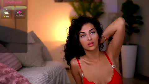 Evorah online show from July 28, 2026, 4:08 am