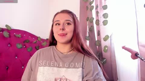 EVY online show from December 1, 2024, 7:36 pm