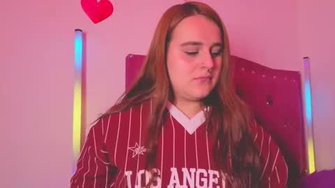 EVY online show from October 19, 2025, 11:49 pm