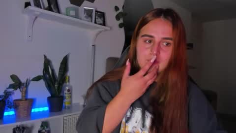 EVY online show from February 11, 2026, 2:49 am