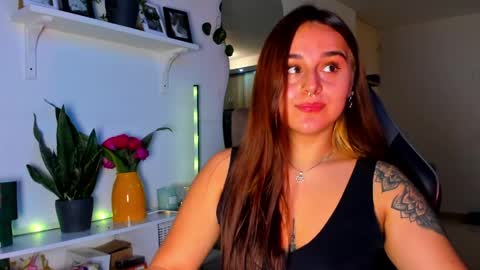 EVY online show from April 1, 2026, 1:06 am