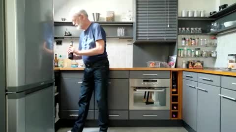 Snapshot of ewaldwillems99 chatting on January 16, 2026, 2:21 pm Naaktloper online show from January 16, 2026, 2:21 pm