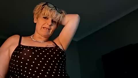 excitmama online show from February 28, 2026, 5:52 am