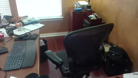 exhibitman69_ldb online show from April 21, 2026, 5:50 pm