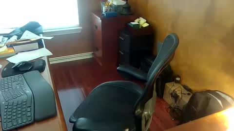 Snapshot of exhibitman69_ldb chatting on June 2, 2026, 3:58 pm exhibitman69_ldb online show from June 2, 2026, 3:58 pm