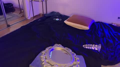 Snapshot of exhibitp chatting on February 5, 2025, 5:53 pm exhibitp online show from February 5, 2025, 5:53 pm