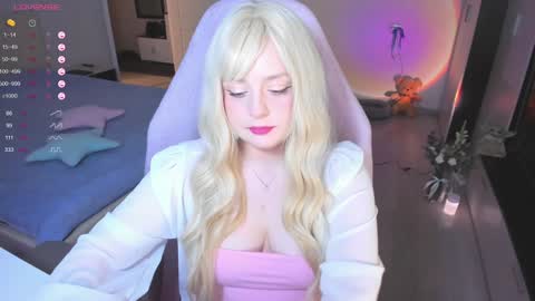 Snapshot of exhoneyangel chatting on January 21, 2025, 12:18 pm Amy online show from January 21, 2025, 12:18 pm