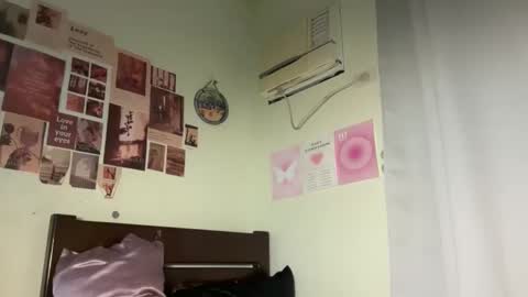 Angela online show from October 1, 2025, 2:50 am