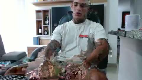 Snapshot of exotic_dude chatting on April 15, 2026, 9:15 pm camilo online show from April 15, 2026, 9:15 pm
