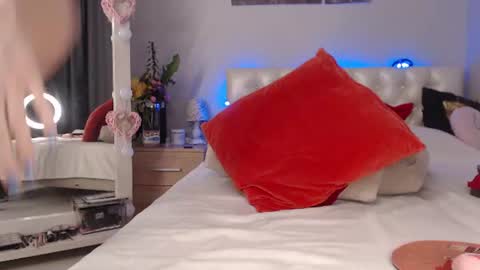 Snapshot of exotica_girl chatting on July 19, 2026, 11:25 am exotica_girl online show from July 19, 2026, 11:25 am