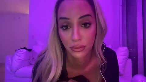 Snapshot of exoticcbabyy chatting on September 30, 2025, 5:01 am exoticcbabyy online show from September 30, 2025, 5:01 am