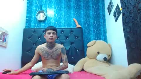 exotichot_couple online show from March 5, 2025, 7:06 pm