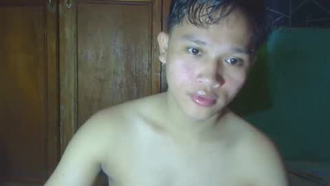 Snapshot of exotichugecock chatting on April 19, 2026, 12:43 am Jan online show from April 19, 2026, 12:43 am