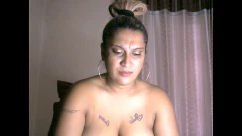 Snapshot of exoticindian37 chatting on December 23, 2024, 4:17 pm exoticindian37 online show from December 23, 2024, 4:17 pm
