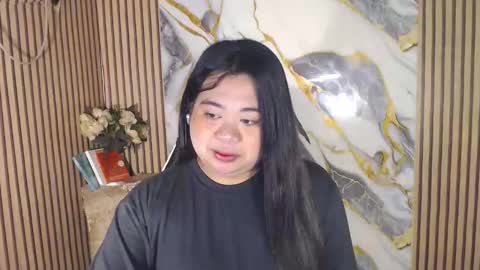 SHANTAL MARIE online show from April 9, 2026, 1:38 am