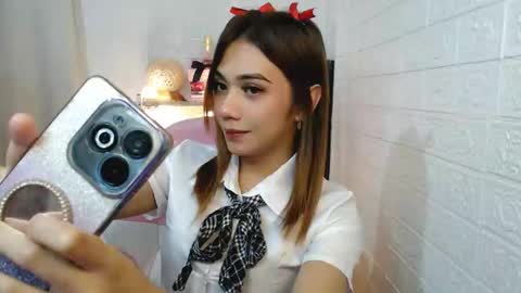 exotictssavie online show from January 15, 2025, 3:18 pm