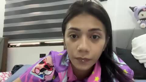 Snapshot of exotictssavie chatting on April 23, 2026, 8:35 am exotictssavie online show from April 23, 2026, 8:35 am