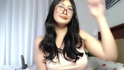 Candy  online show from March 12, 2026, 8:09 am