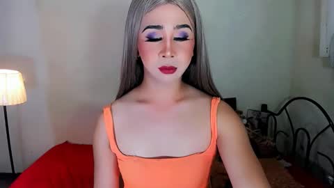 expensive_elise online show from March 27, 2026, 4:07 pm