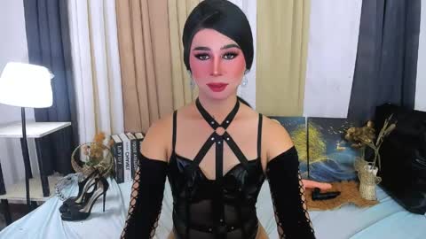 Snapshot of expensive_elise chatting on April 24, 2026, 4:31 pm expensive_elise online show from April 24, 2026, 4:31 pm