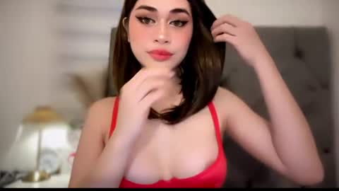 Snapshot of expensivets_chloe chatting on June 18, 2026, 9:14 am chloee online show from June 18, 2026, 9:14 am