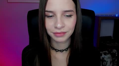 Maya online show from November 26, 2025, 7:42 am