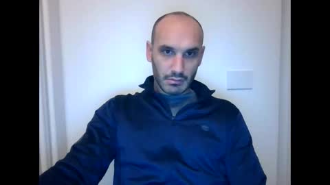 Extro online show from November 18, 2025, 4:06 am