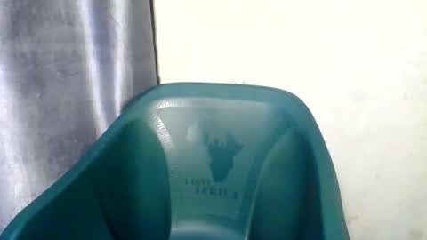 extremelywetgirl_ online show from May 18, 2026, 6:25 pm
