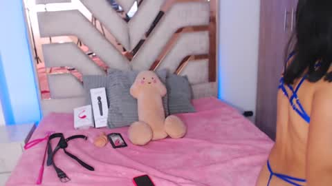 Snapshot of eylin_sofia chatting on January 16, 2025, 7:49 am eylin_sofia online show from January 16, 2025, 7:49 am