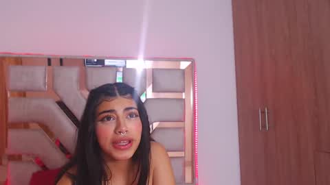 Snapshot of eylin_sofia chatting on February 18, 2025, 11:22 am eylin_sofia online show from February 18, 2025, 11:22 am