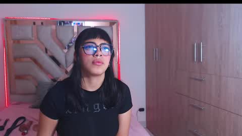 Snapshot of eylin_sofia chatting on March 7, 2025, 8:13 am eylin_sofia online show from March 7, 2025, 8:13 am