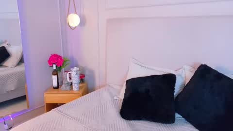 eymicooper online show from March 2, 2026, 8:15 pm