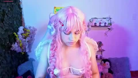 eymmy_24 online show from February 15, 2026, 7:51 am