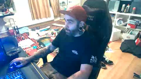 Snapshot of eytab chatting on September 18, 2025, 11:51 pm Eytab online show from September 18, 2025, 11:51 pm